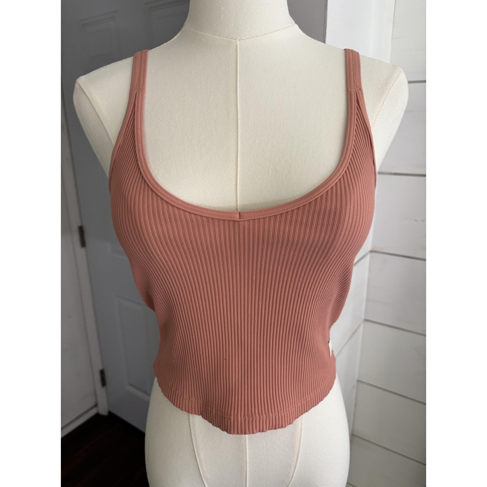 Vuori Tank Top Womens‎ XS Pink Ribbed Scoop Neck Cropped Cami Yoga Strappy Back